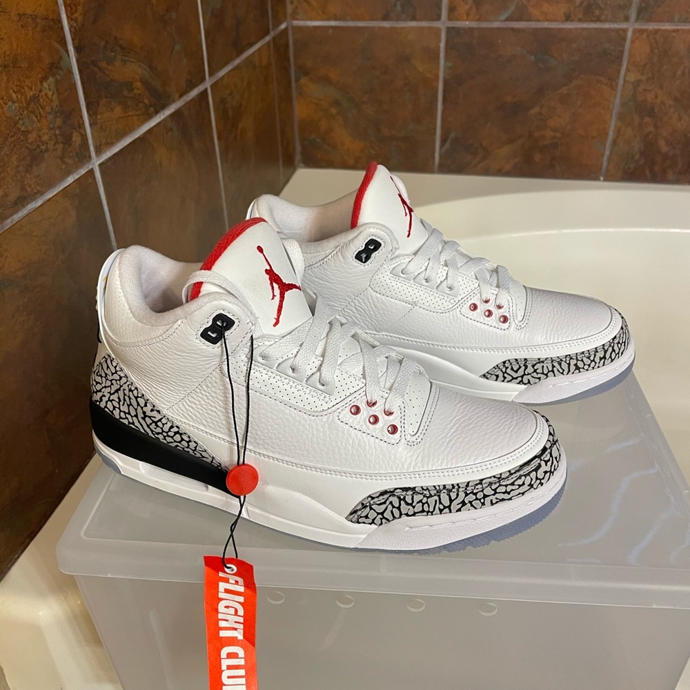 Brand new with tags!!! Retro 3s free throw line